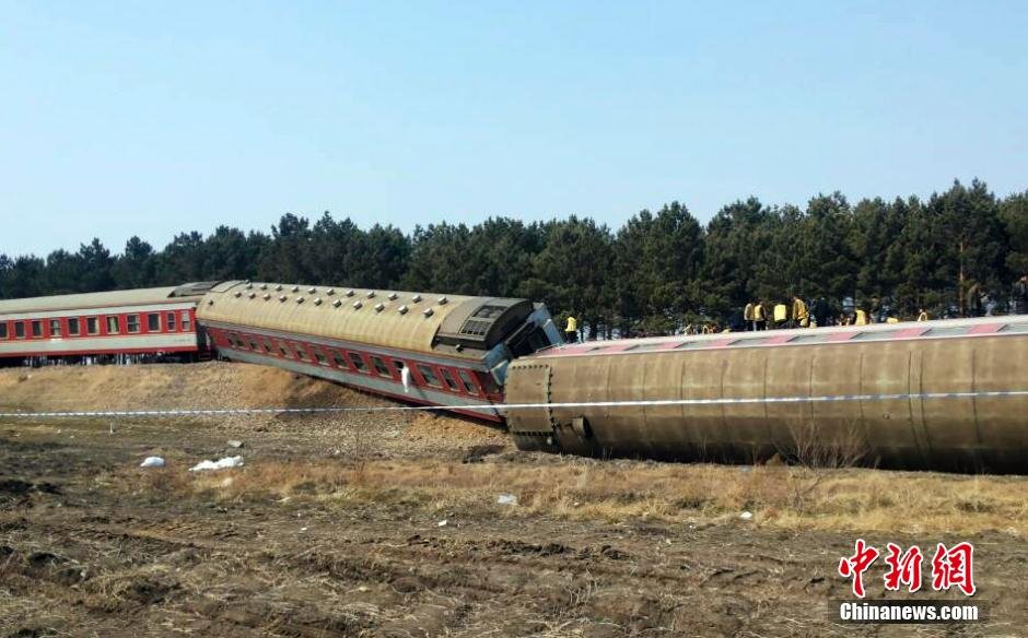 組圖：直擊黑龍江列車脫線事故救援現場